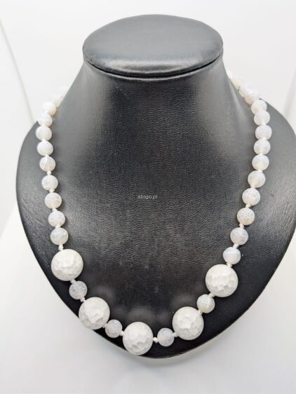 Naszyjnik ze szkła mrożonego