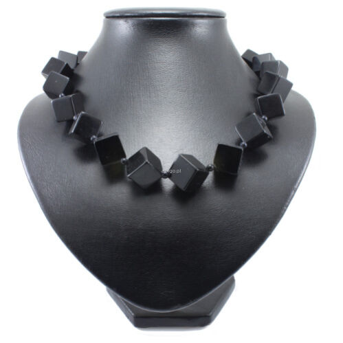 Naszyjnik z black stone