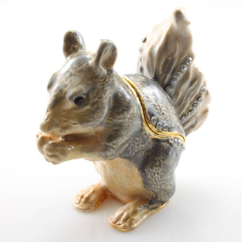 Figurka wiewiórki berberyjskiej 1021