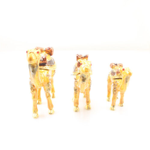 Kpl figurki wielbład - 3